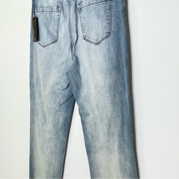 Jeans | Straight | NWT Blank NYC Baxter Light Wash | 12" High Rise | 27" Inseam - Picture 8 of 12